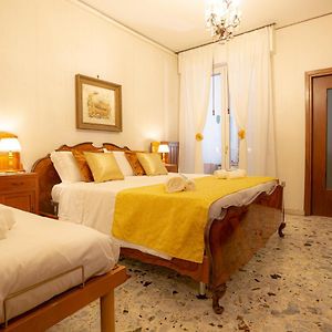 Habitación con Cama King